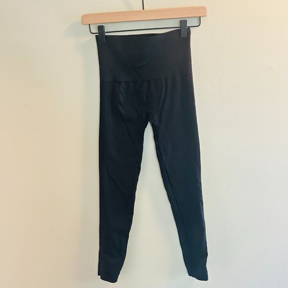 Spanx Seamless Leggings Very Black Size Small Shapewear Compression Mid Rise - Picture 4 of 8